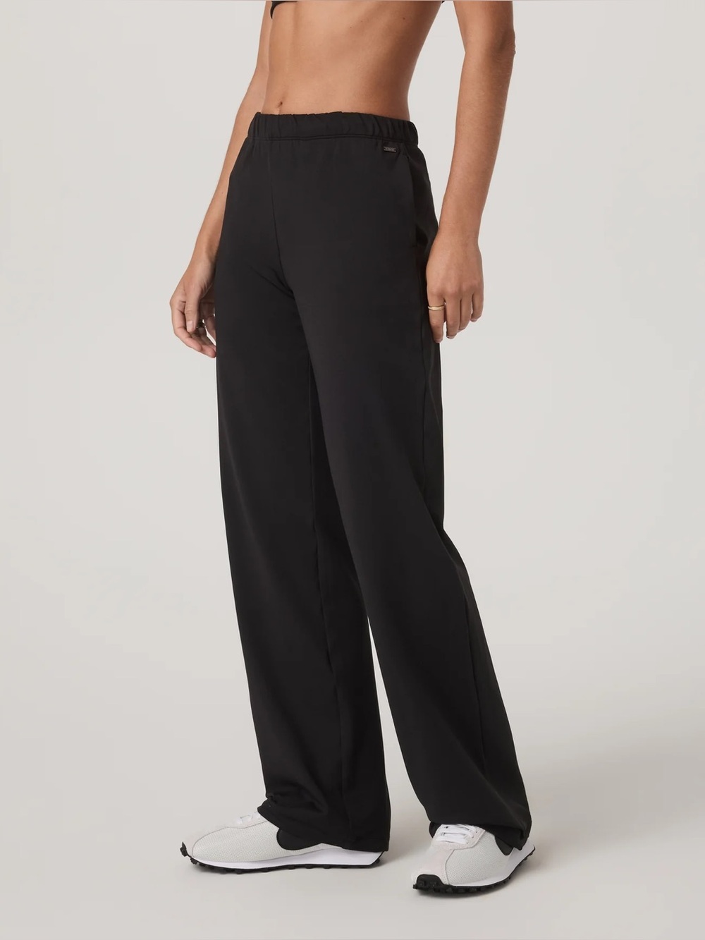 Vuori Halo Modern Straight Leg Pant- Short
